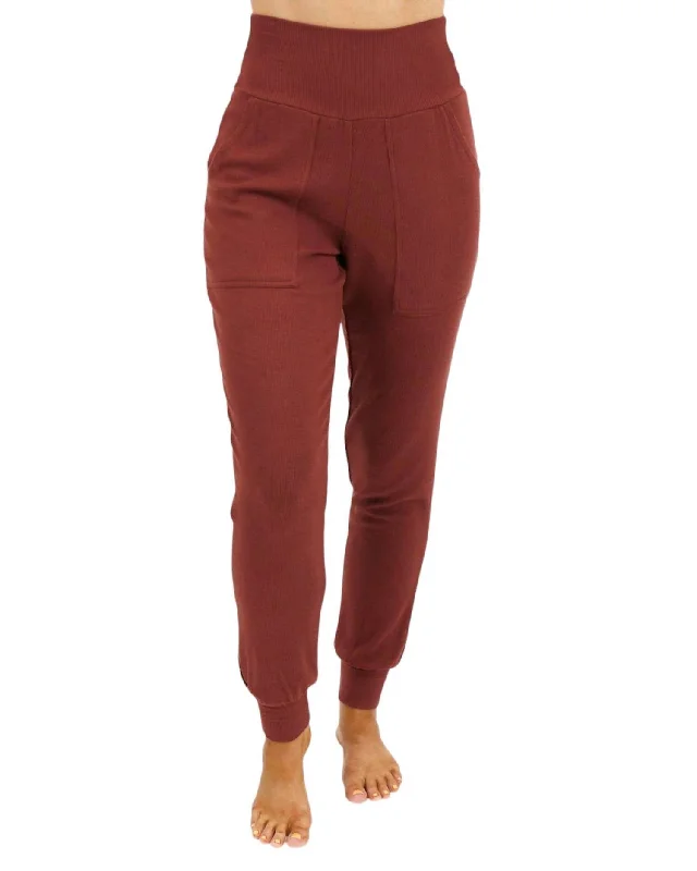 Essential Ribbed Jogger Pants In Rust