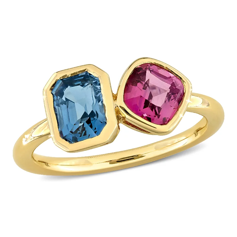 Mimi & Max 2 1/5ct TGW Blue and Pink Spinel Two Stone Ring in 14k Yellow Gold