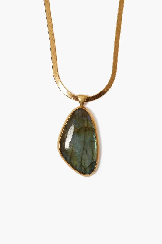 Yasmine Necklace Gold Labradorite