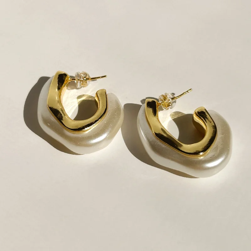 Sorrentine Pearl Hoops