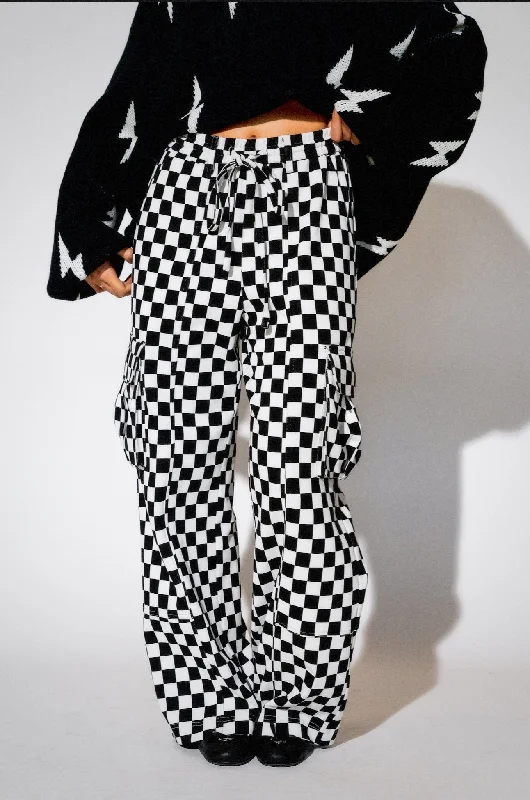 So Good Cargo Pants in Checkerboard